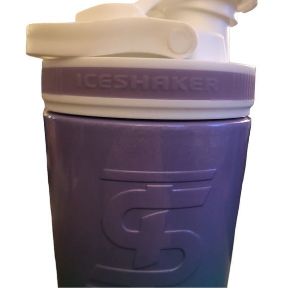 Iceshaker 26 oz insulated tumbler mermaid color - Picture 2 of 5